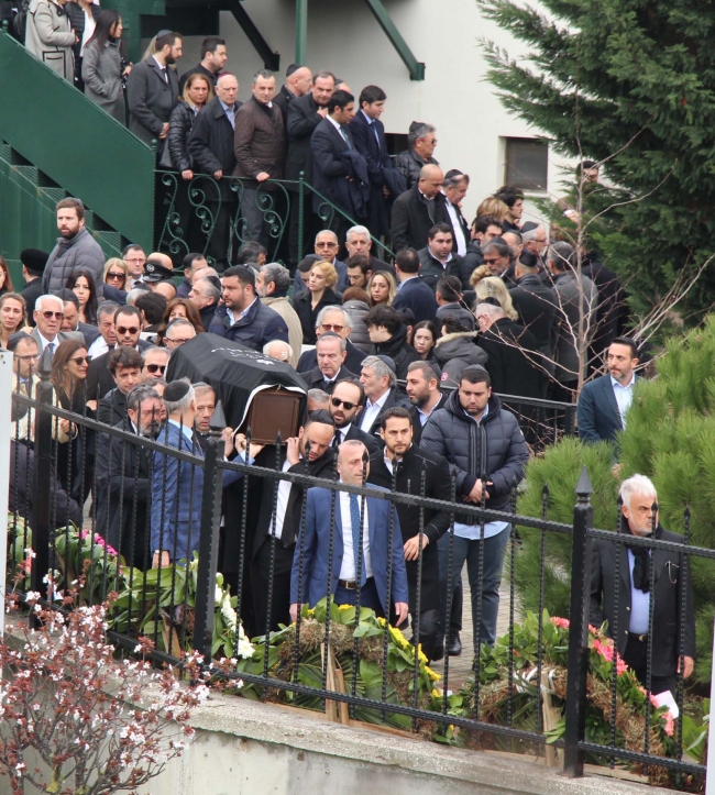 İran'da düşen uçakta hayatını kaybedenlere veda